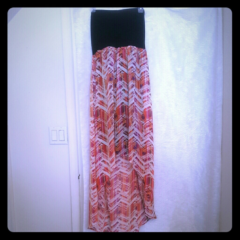 No boundaries sleeveless low high dress